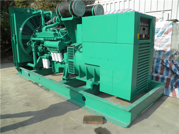 铜官出租发电机 发电机组厂家：柴油发电机组的控制屏的作用是什么？