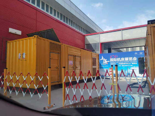 铜官发电车出租-发电机无电压或电压太低怎么办？